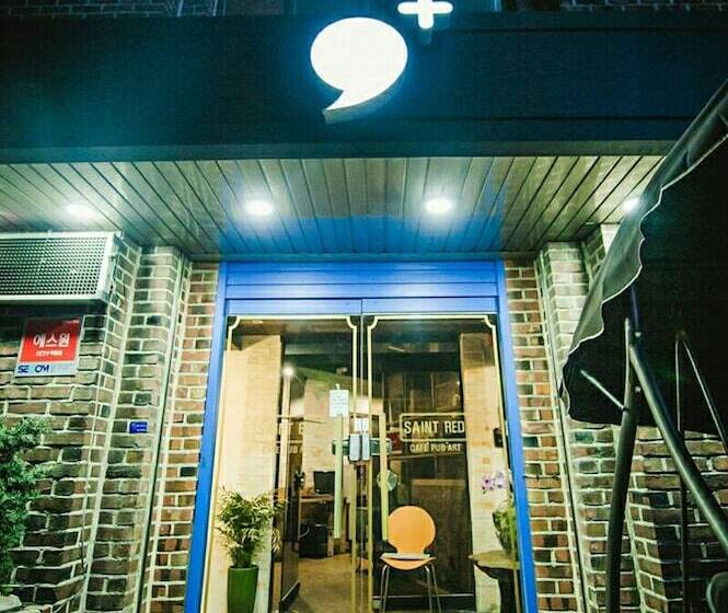 Comma Plus   Hostel