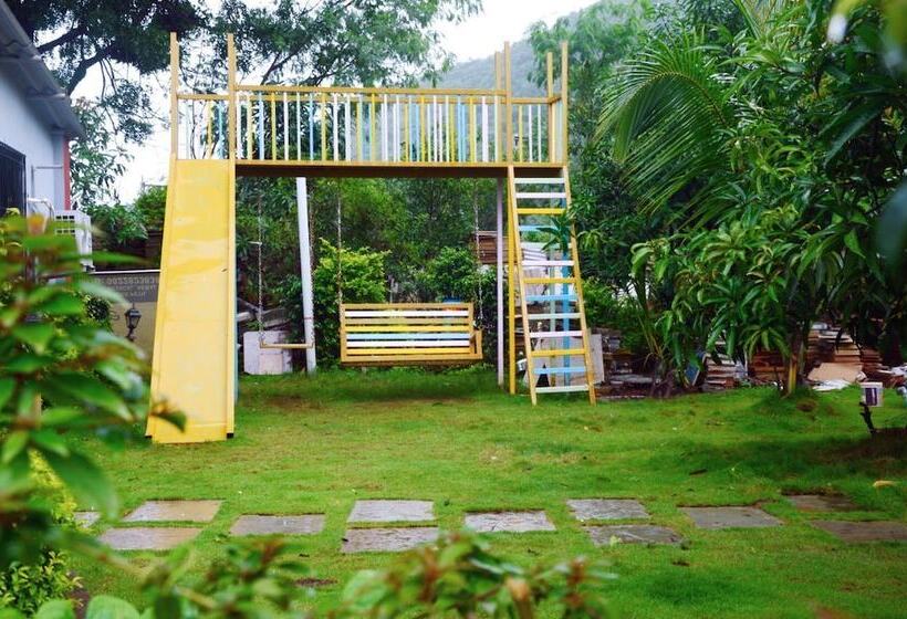 فندق Aanandi Farm And Resort