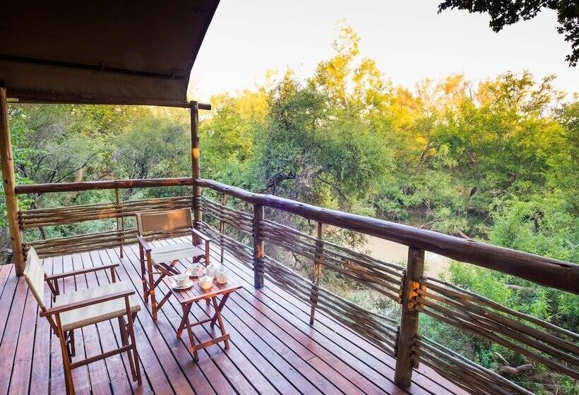 ホテル Aha Thakadu River Camp