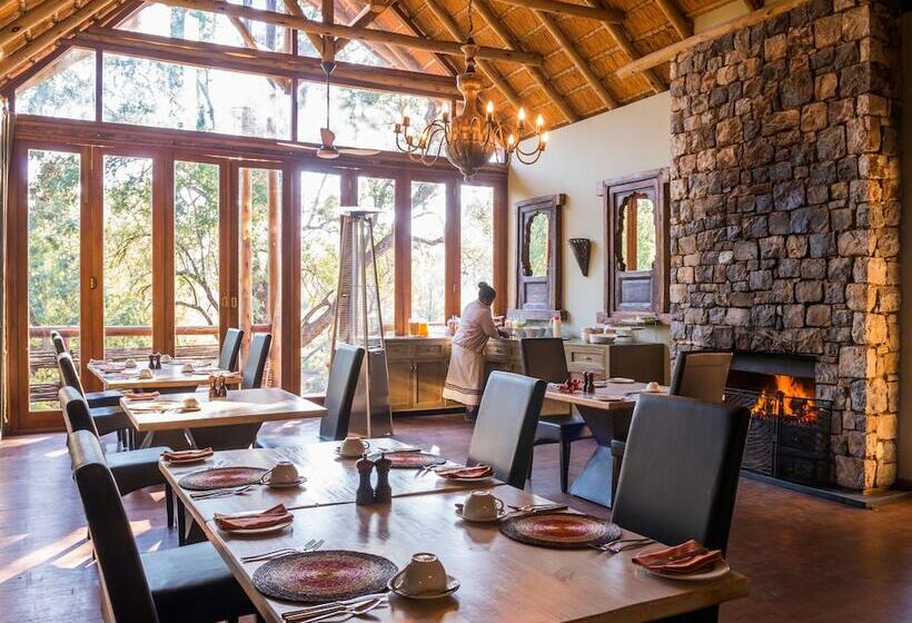 ホテル Aha Thakadu River Camp