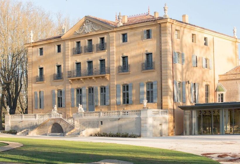 Отель Chateau De Fonscolombe