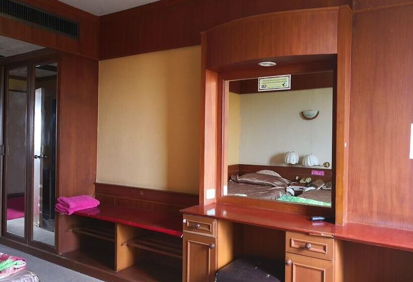 فندق Cl Garden Inn