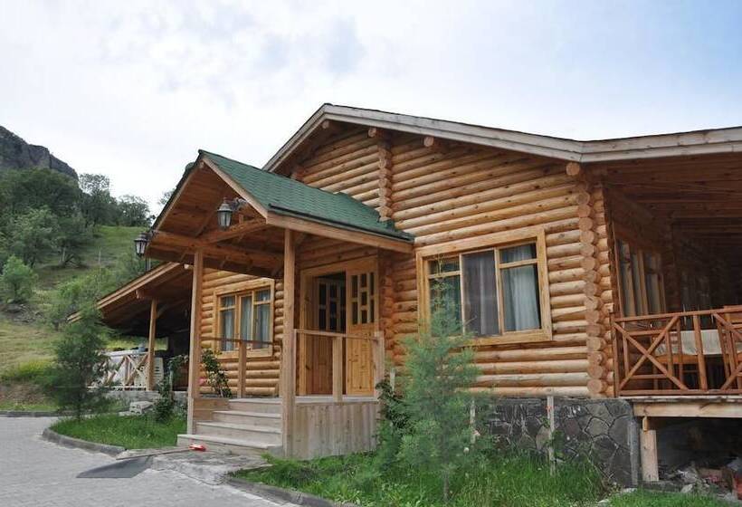 فندق Oba Kutuk Evleri