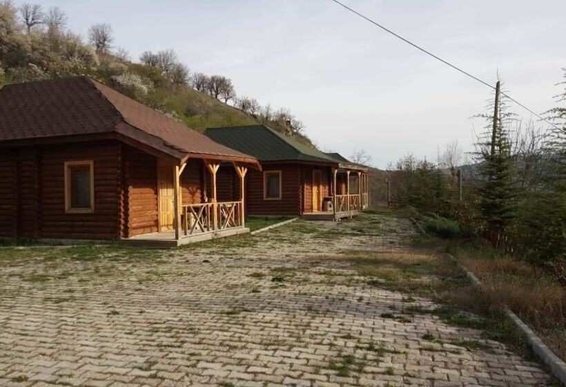 فندق Oba Kutuk Evleri