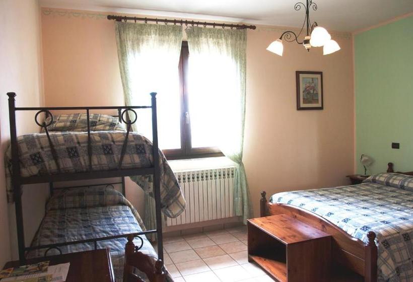 乡村酒店  Azienda Agrituristica Salella