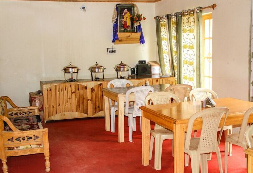 Отель Sha Cho Guest House