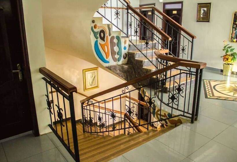 فندق Smayak