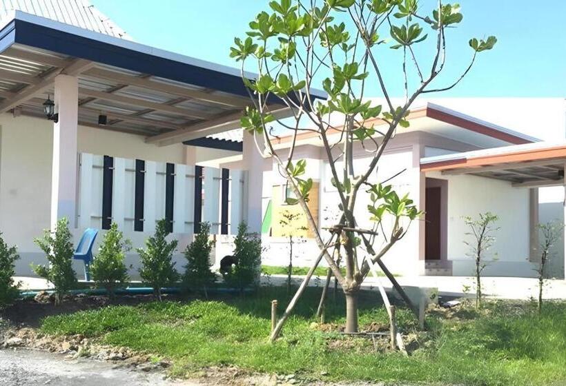 هتل Suanrak Resort