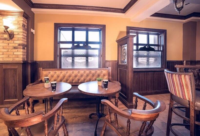 ホテル The Frontier