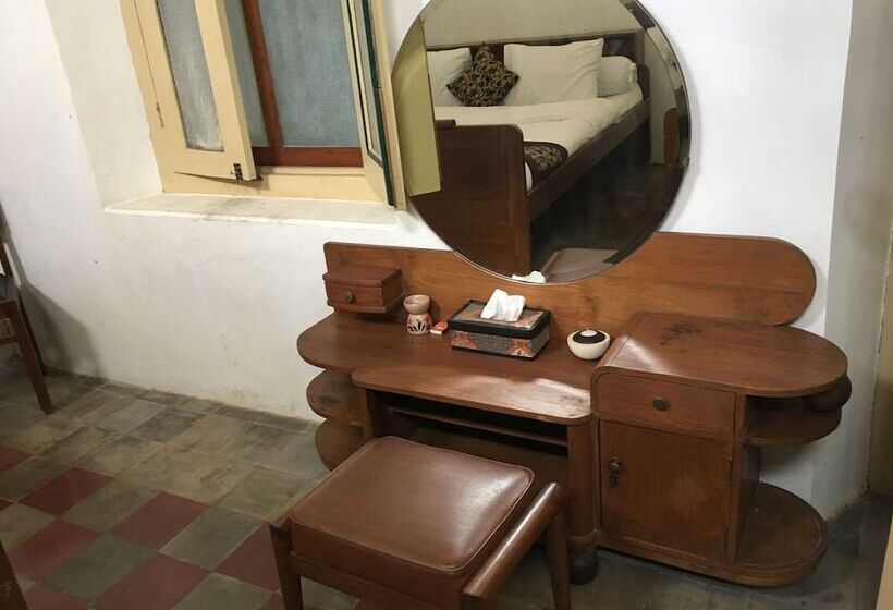 پانسیون Ndalem Natan Royal Heritage