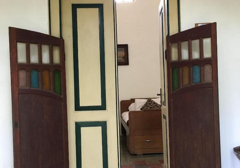 پانسیون Ndalem Natan Royal Heritage