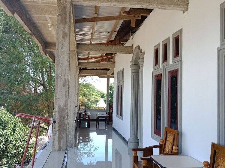 بنسيون Wakatobi Dive Inn