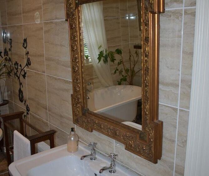 צימר Ballybur Lodge