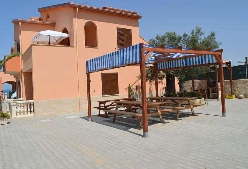 مبيت وإفطار Carrubella Santa Zita