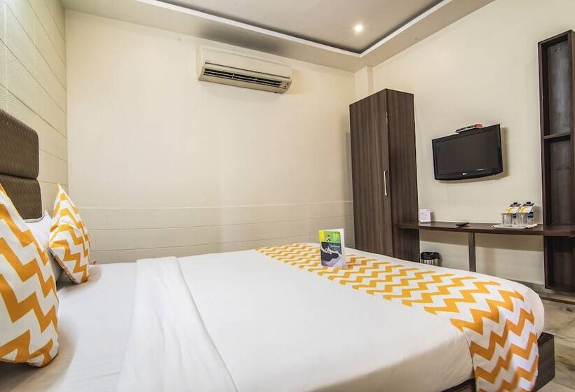 Fabhotel Gayathri