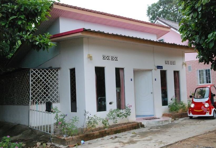 هتل Baanraiingdoi