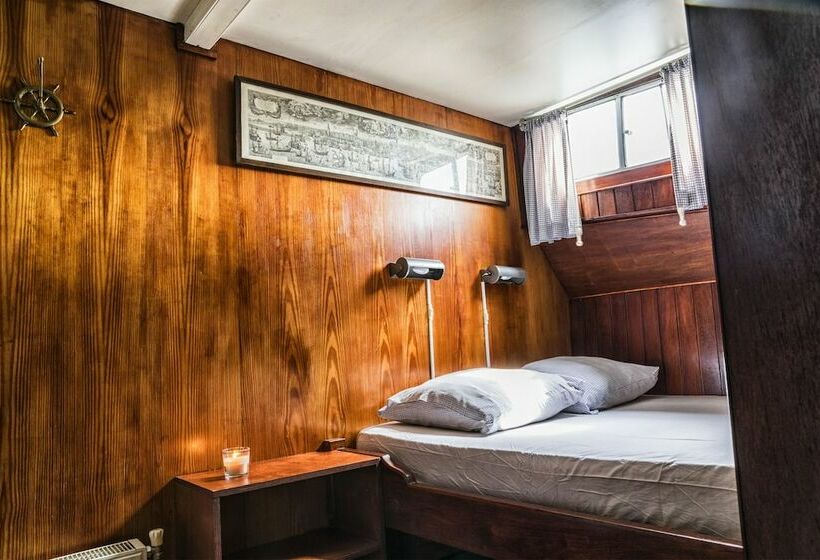 هتل Liberté Haarlem   Hostel