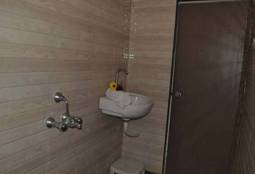 בית מלון כפרי Safari Lodge