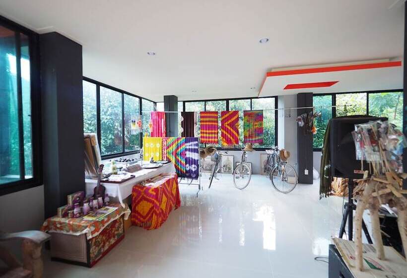 هتل Wang Tey Homestay Khiri Wong