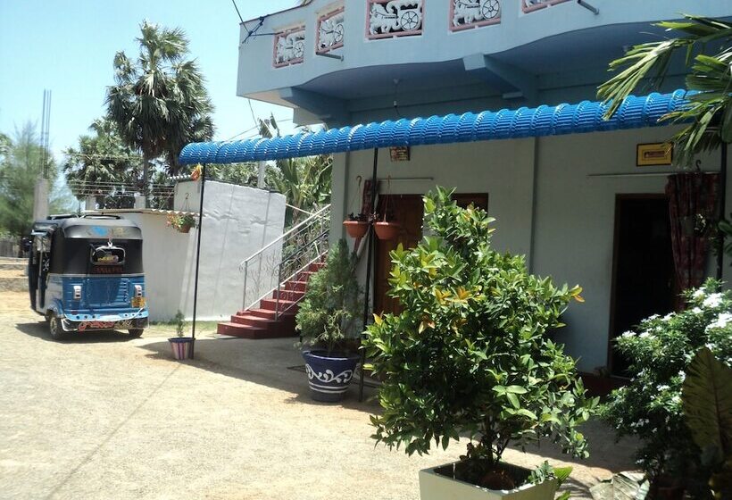 פנסיון Simla Inn Tourist Guest House