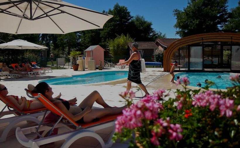 渡假胜地  Le Hameau Des Genets