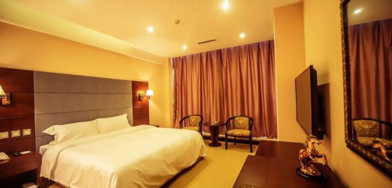 فندق Golden Palace Trade & Business