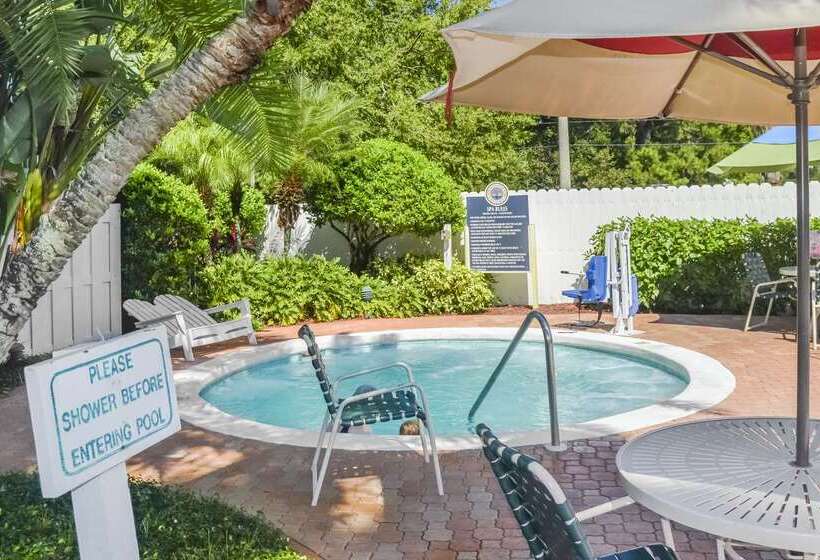 Курорт Hilton Vacation Club Cypress Pointe Orlando