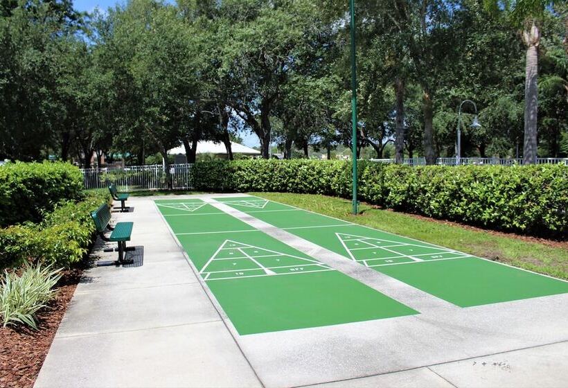 Курорт Hilton Vacation Club Cypress Pointe Orlando