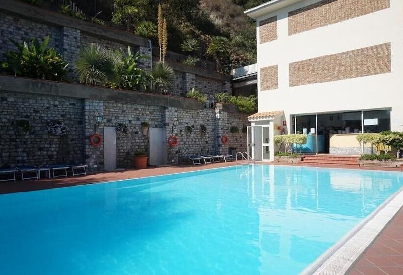 هتل Bay Palace Mazzarò