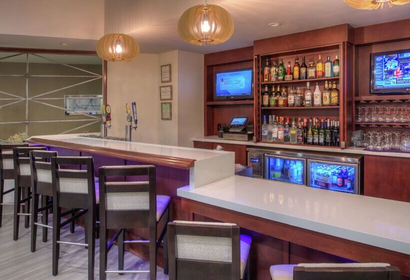 هتل The Brookhaven Atlanta