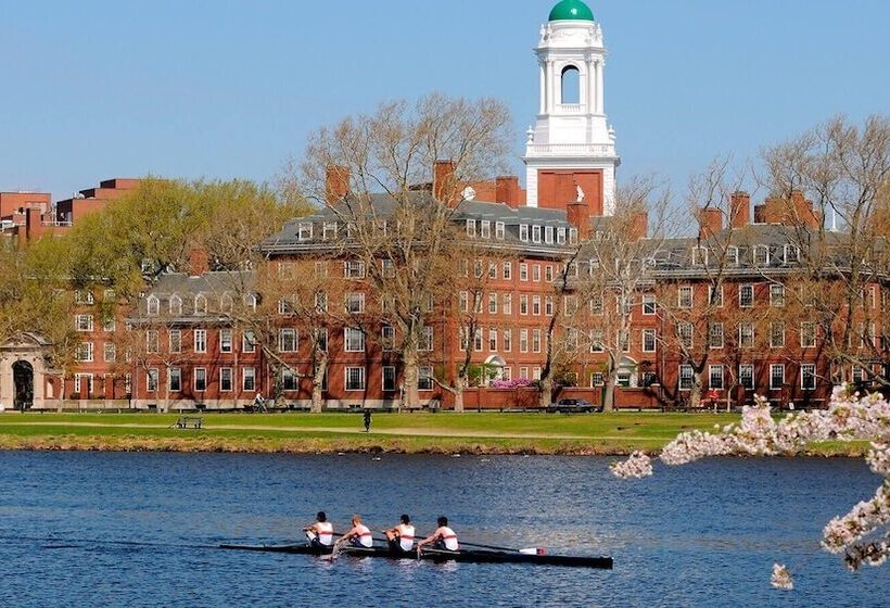 هتل Four Points By Sheraton Boston Newton
