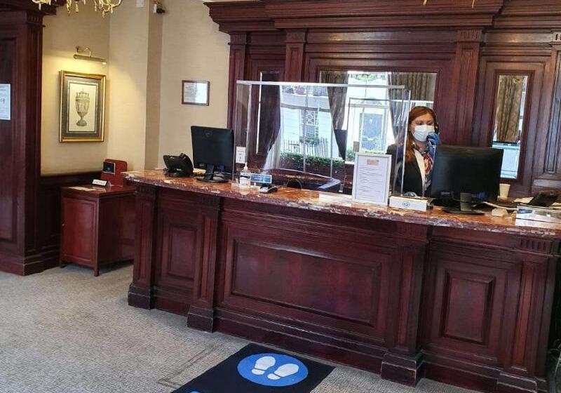 هتل Grange Portland