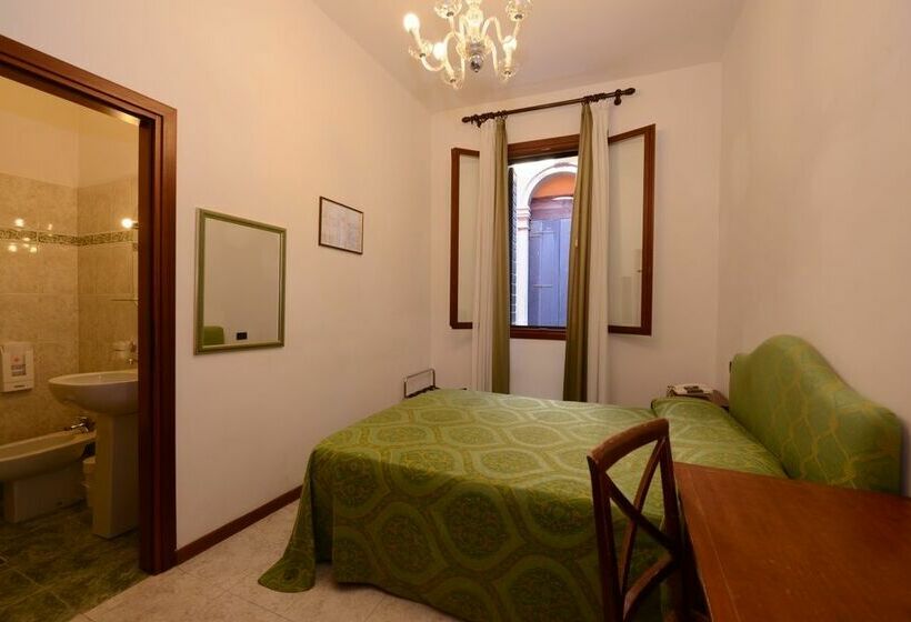 هتل Iris Venice