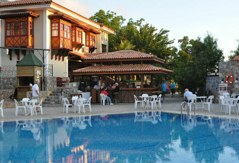 هتل Ova Resort
