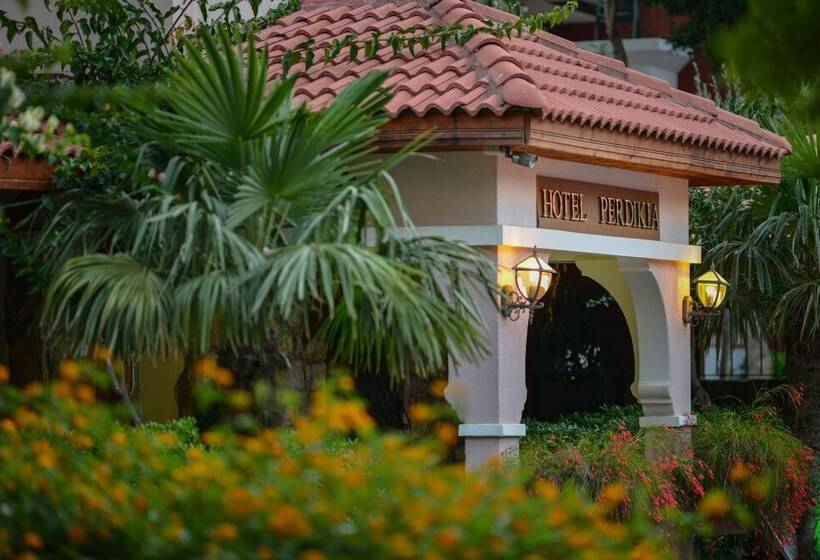 هتل Perdikia Beach