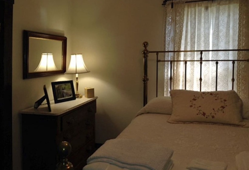 مبيت وإفطار River House Lodge
