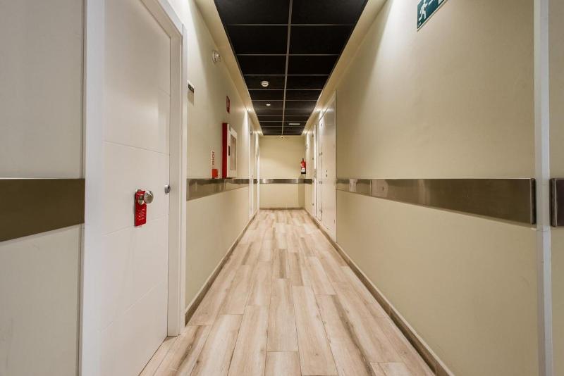 Отель Apartamentos La Albarca