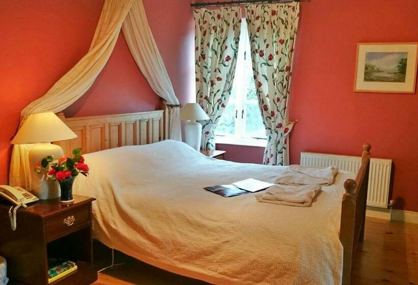 Kilmokea Coach House