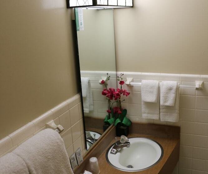 فندق على الطريق Atlas Motor Lodge