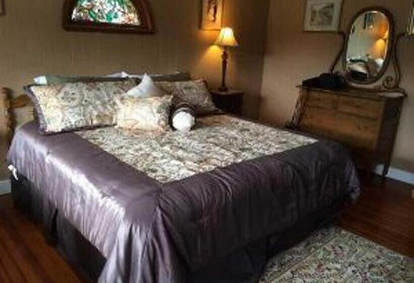 Otter Creek Inn