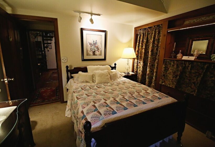 The Ebenezer House Bed & Breakfast