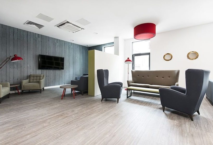 فندق صغير Austen House  Campus Accommodation