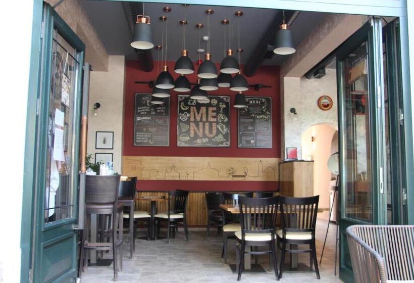 تختخواب و صبحانه Vila Emilia