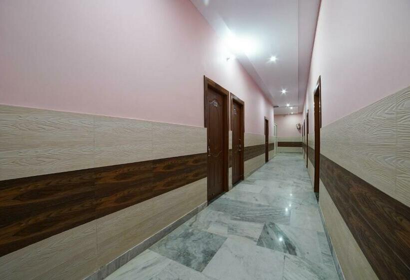 فندق Capital O 49341 Sankalp