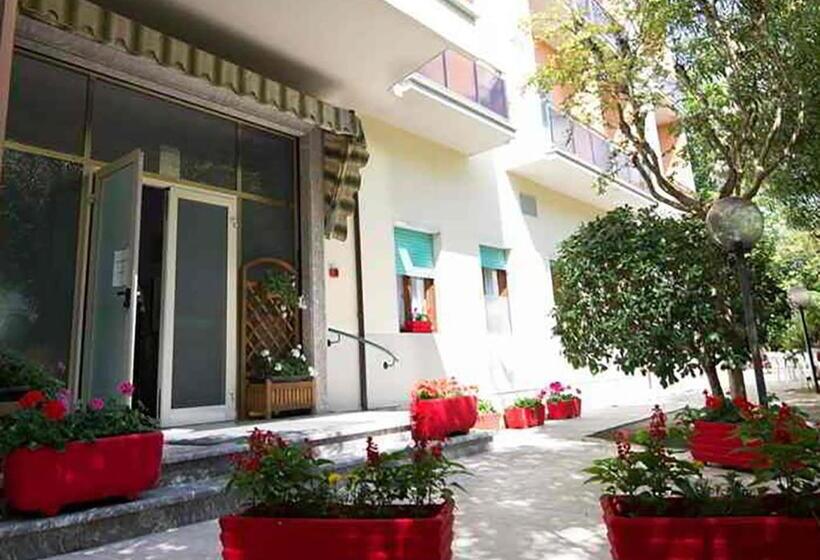 Отель Casa Per Ferie Nostra Signora Tonfano