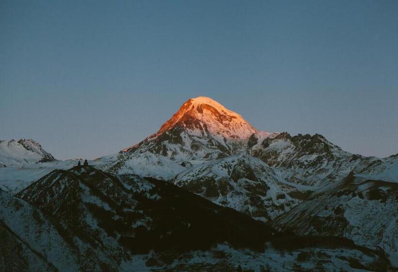 هتل Intourist Kazbegi