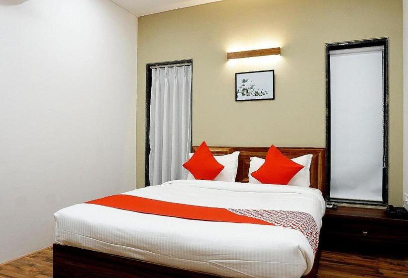 فندق Oyo 75890 Prasad Lodge