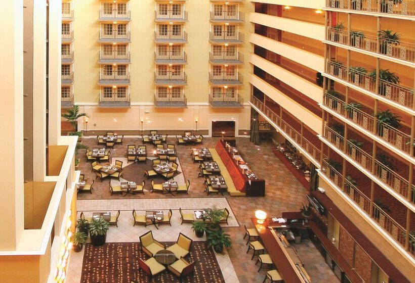 هتل Doubletree Suites By Hilton At The Battery Atlanta