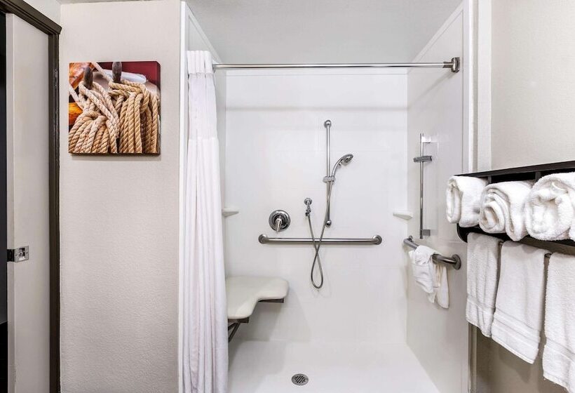 هتل La Quinta By Wyndham San Diego Mission Bay