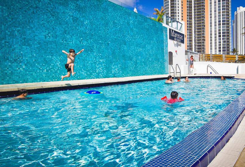 בית מלון כפרי Marenas Beach Resort
